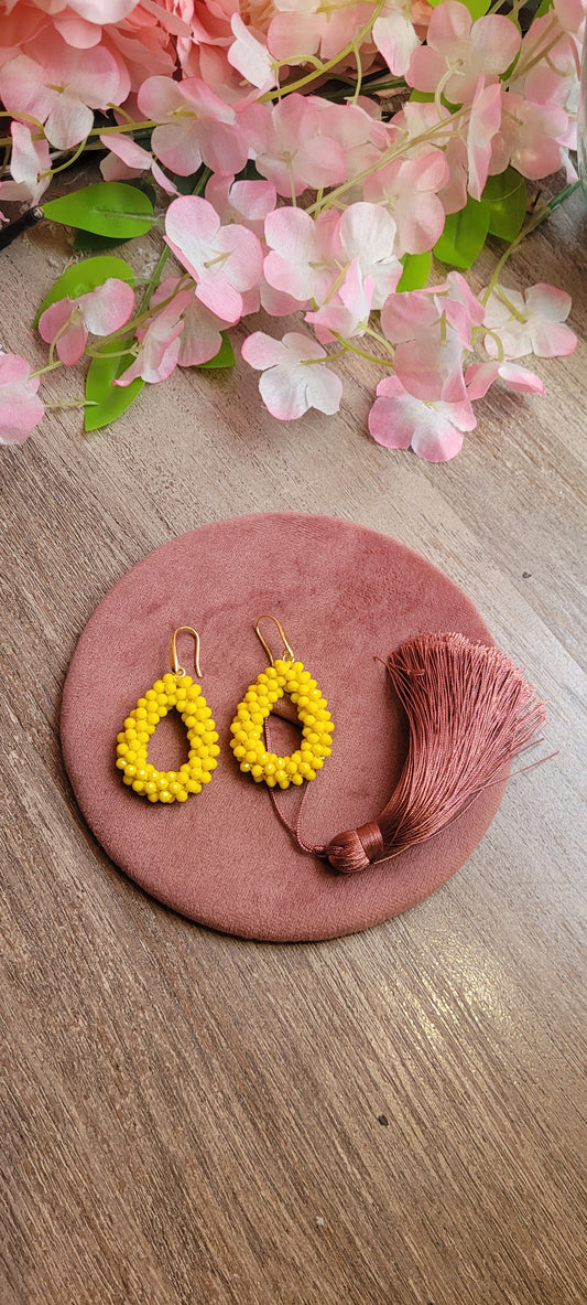 Boucles d'oreilles gouttes d'eau jaune perle